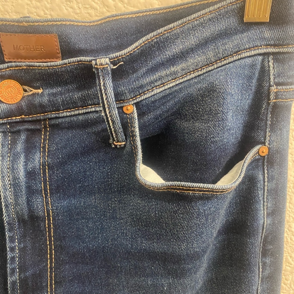 MOTHER Denim Women’s ‘The Doozy’ High Rose Flair Jeans - Picture 5 of 13